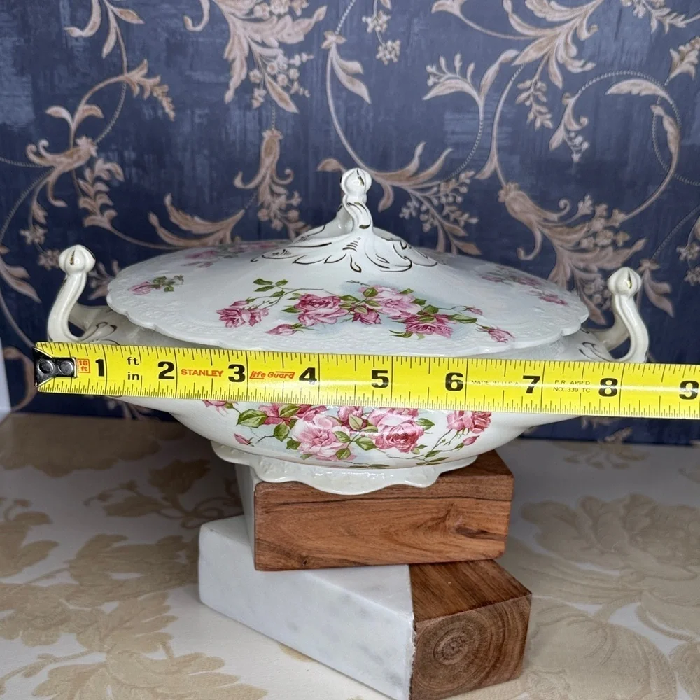 Antique Johnson Brothers England Oval Covered Floral Dish Gold Trim